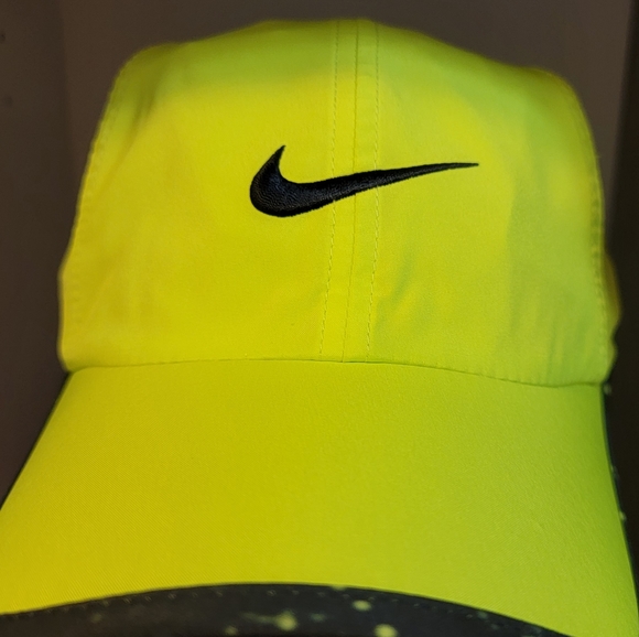 Ultra Rare NWT Nike Feather Light NikeFit Hat Cap Tennis 611810-303 Yellow - Picture 2 of 8